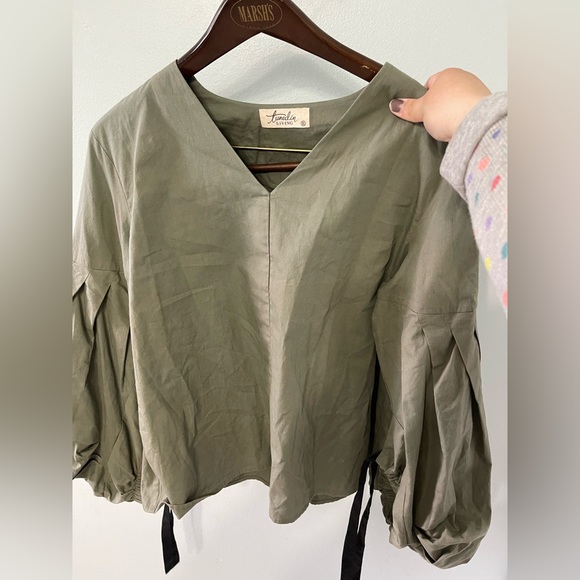 Olive puff long sleeve blouse - Picture 2 of 8